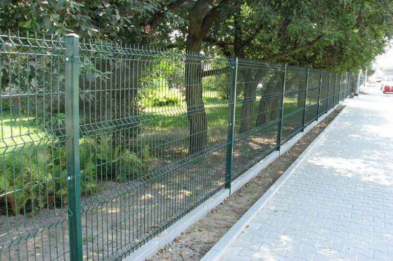 綠色圍欄網(wǎng)